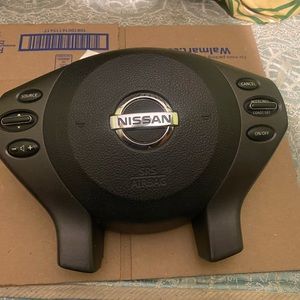 2007-2012 Nissan Altima drivers side steering wheel airbag